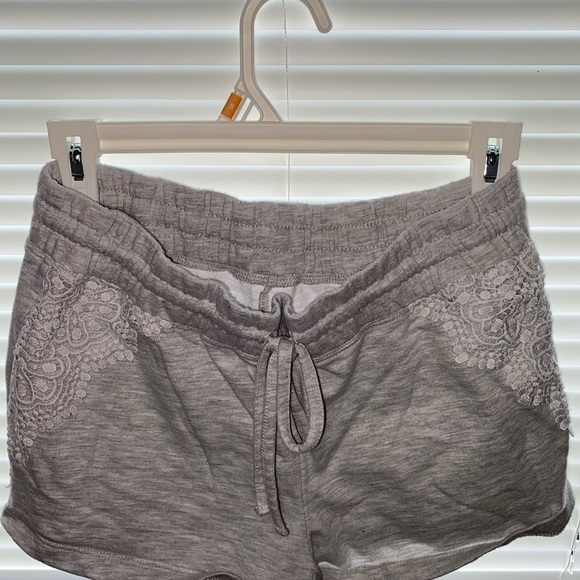 Shorts - Picture 6 of 6